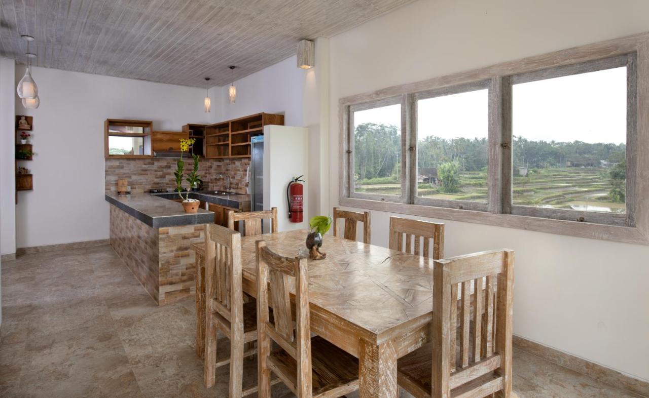 Abian Taksu Suite & Villas テガララン エクステリア 写真